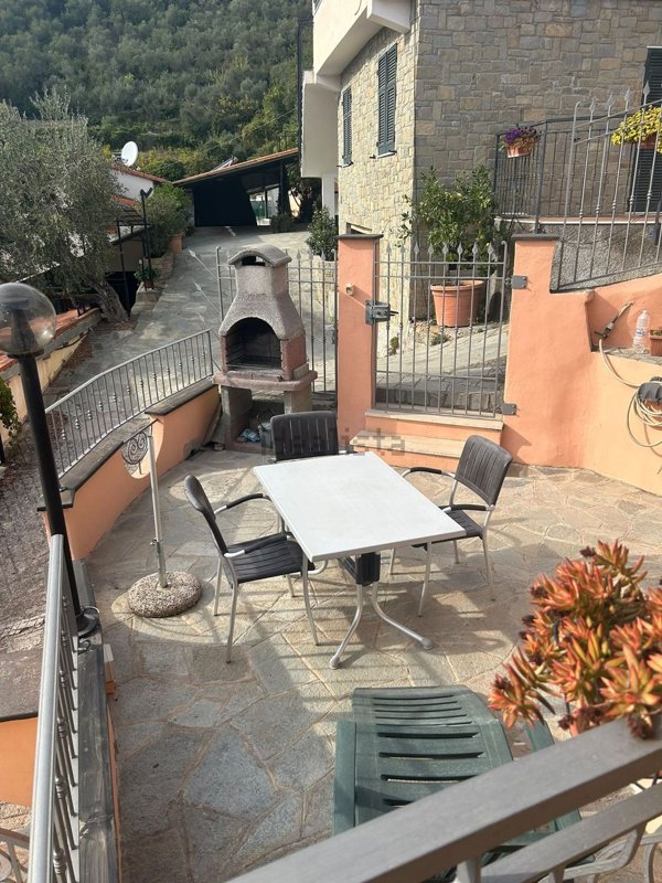 appartamento in vendita a Pietrabruna