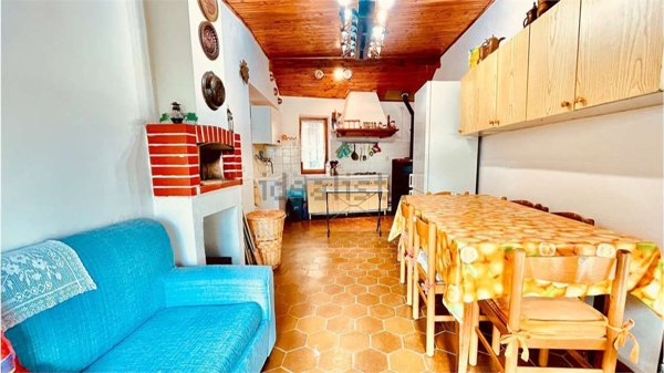 appartamento in vendita a Pieve di Teco in zona Lovegno