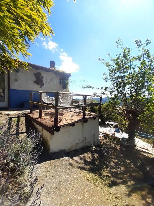appartamento in vendita a Pieve di Teco in zona Lovegno