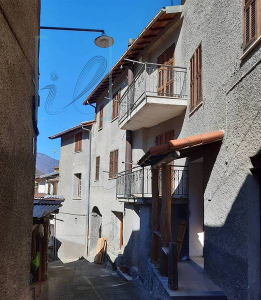 casa indipendente in vendita a Pieve di Teco in zona Acquetico