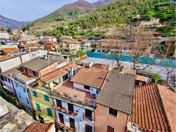 casa indipendente in vendita a Pieve di Teco