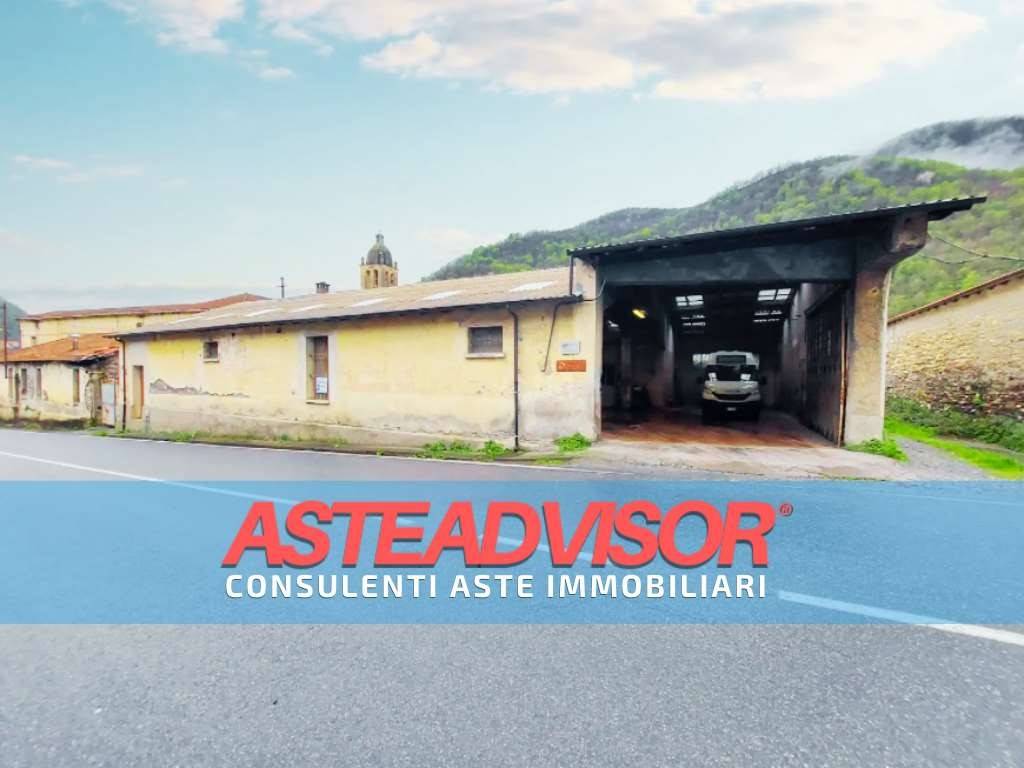 locale commerciale in vendita a Pieve di Teco