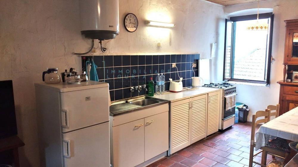 casa indipendente in vendita a Pieve di Teco in zona Acquetico