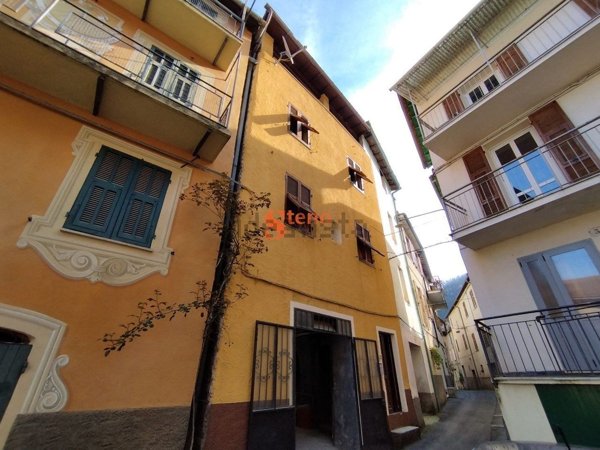 appartamento in vendita a Pieve di Teco in zona Muzio