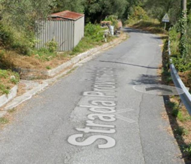 locale di sgombero in vendita a Pieve di Teco in zona Nirasca