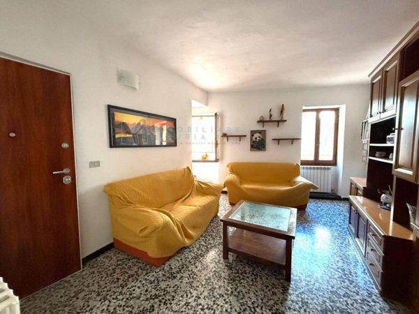 casa indipendente in vendita a Pieve di Teco in zona Muzio