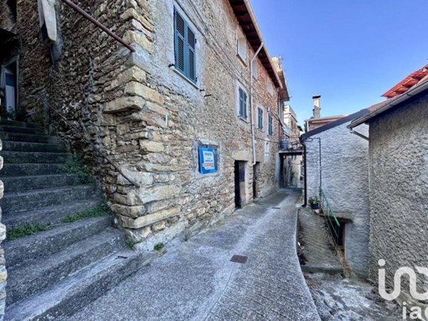 appartamento in vendita a Pieve di Teco in zona Calderara