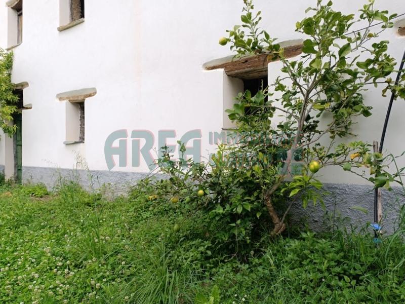 casa indipendente in vendita a Pieve di Teco in zona Nirasca