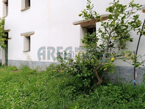 casa indipendente in vendita a Pieve di Teco in zona Nirasca