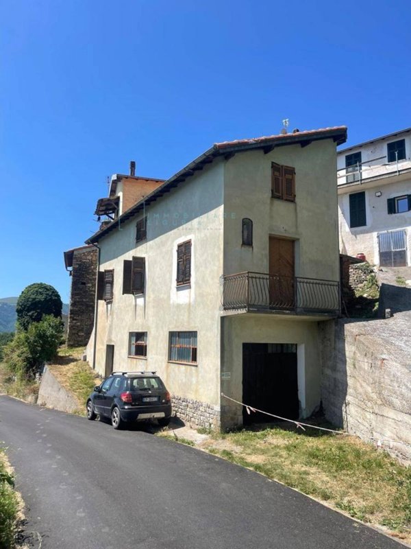 casa indipendente in vendita a Pieve di Teco in zona Lovegno