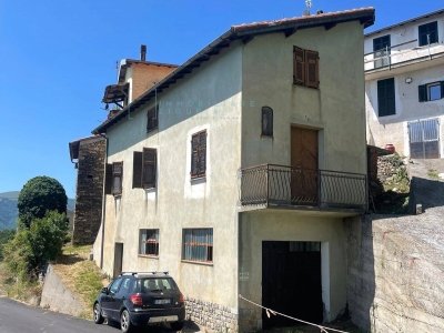 casa indipendente in vendita a Pieve di Teco in zona Lovegno