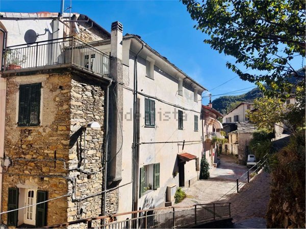 appartamento in vendita a Pieve di Teco