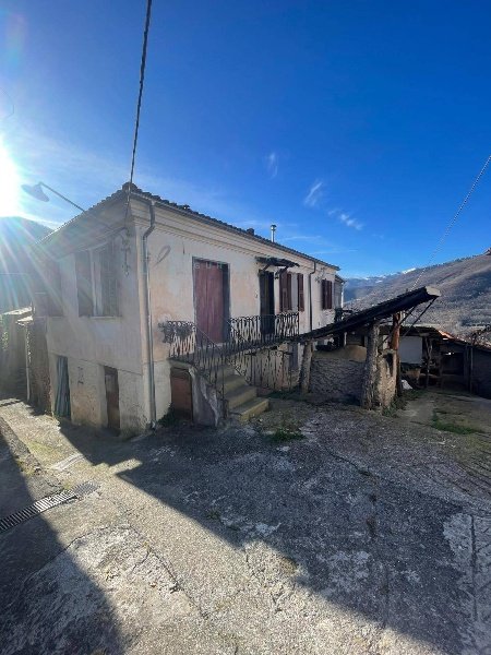 casale in vendita a Pieve di Teco in zona Moano