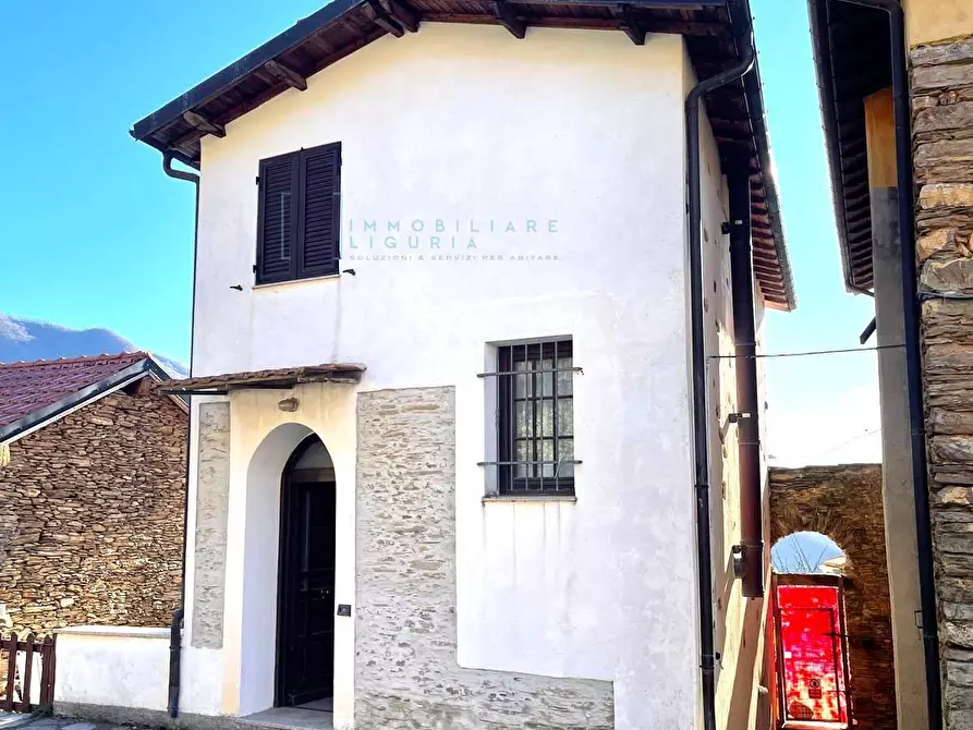 casa indipendente in vendita a Pieve di Teco in zona Trovasta