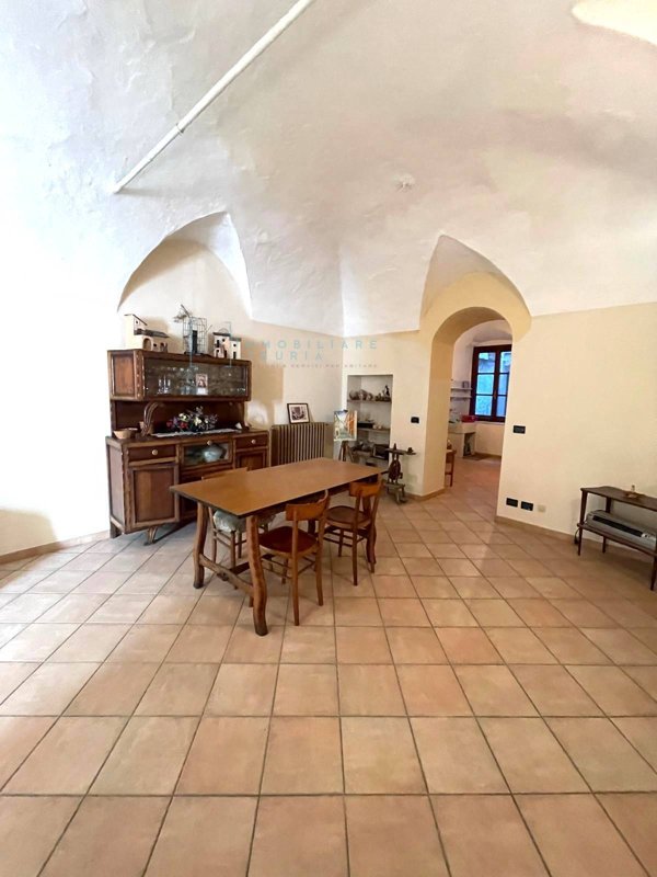casa indipendente in vendita a Pieve di Teco