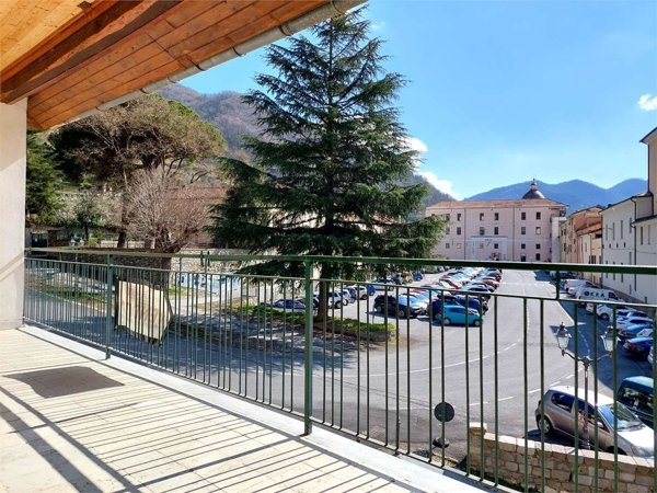 casa indipendente in vendita a Pieve di Teco