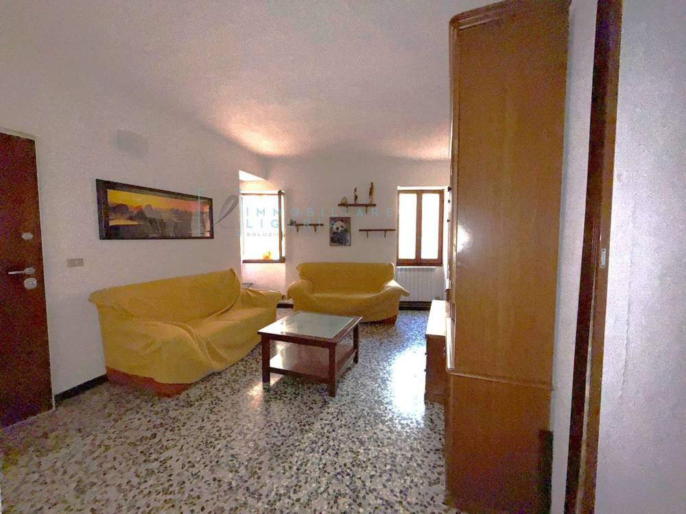 casa indipendente in vendita a Pieve di Teco in zona Muzio