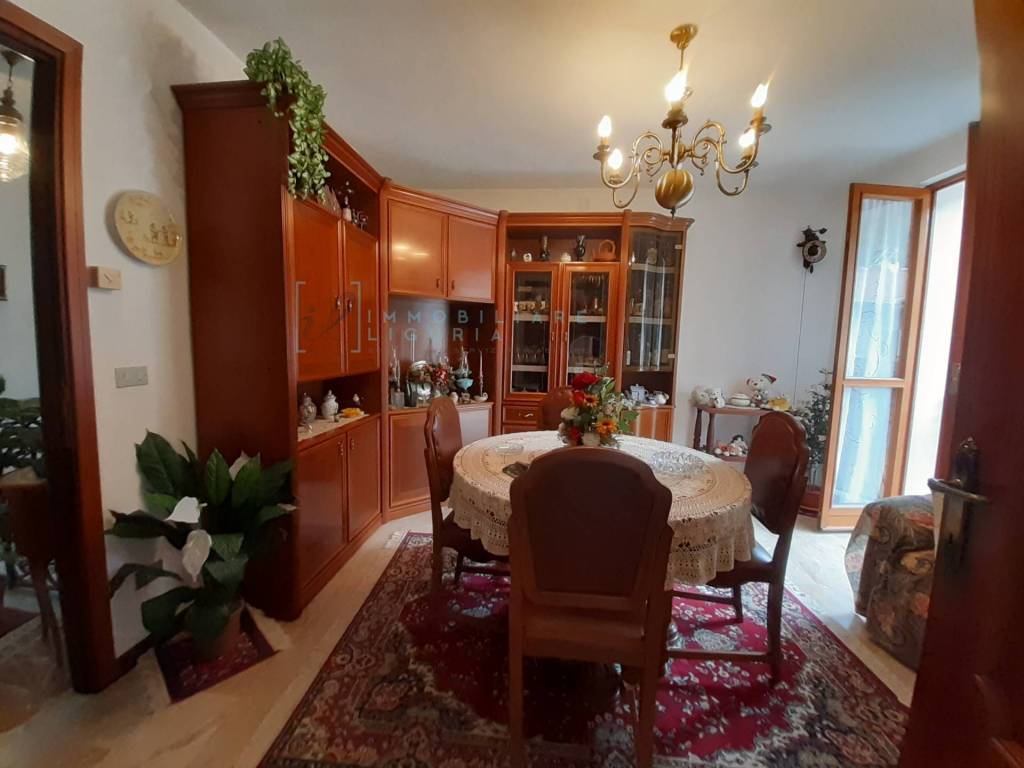 casa indipendente in vendita a Pieve di Teco