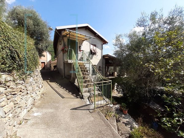 casa semindipendente in vendita a Pieve di Teco in zona Nirasca