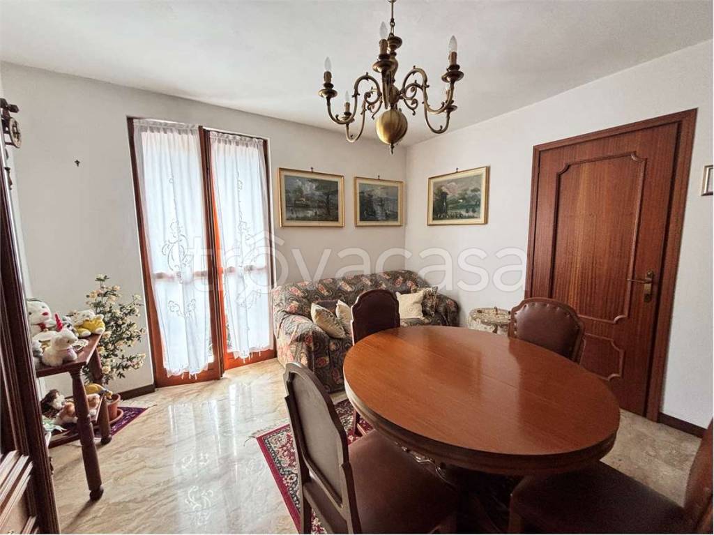 casa indipendente in vendita a Pieve di Teco