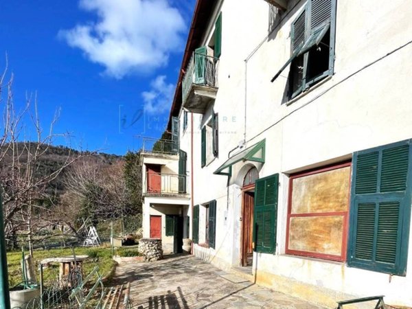 casale in vendita a Pieve di Teco in zona Trovasta