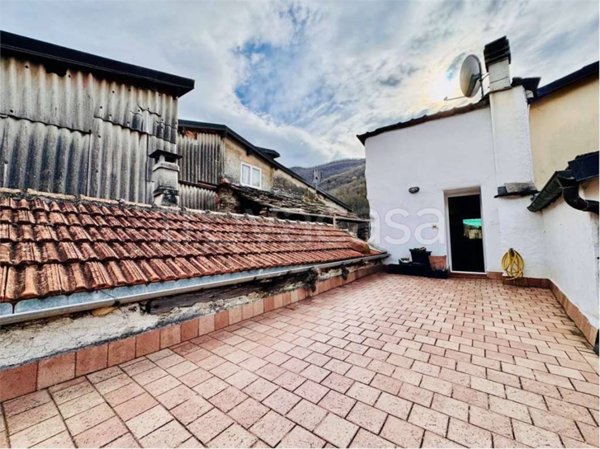 casa indipendente in vendita a Pieve di Teco