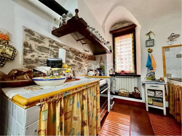 casa indipendente in vendita a Pieve di Teco