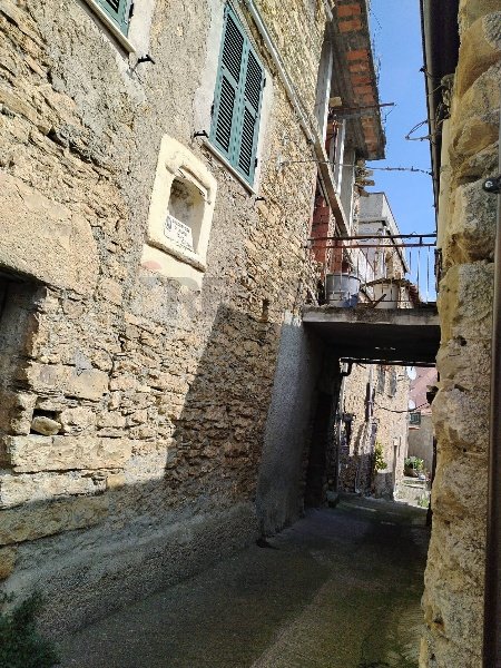 appartamento in vendita a Pieve di Teco in zona Calderara