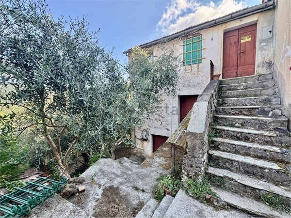 casa semindipendente in vendita a Pieve di Teco in zona Calderara