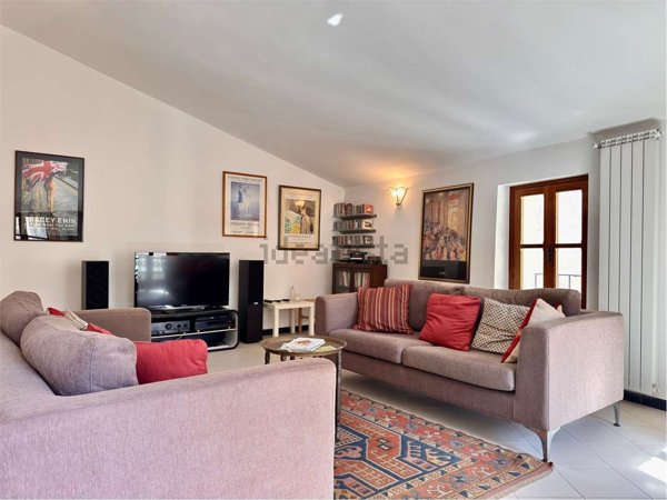 casa indipendente in vendita a Pieve di Teco