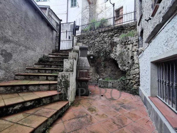 casa indipendente in vendita a Pigna