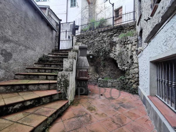 casa indipendente in vendita a Pigna