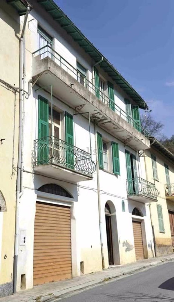 casa indipendente in vendita a Pigna