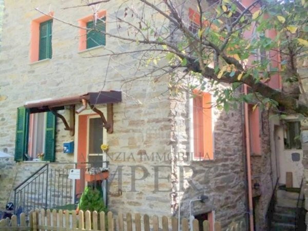 casa indipendente in vendita a Pigna