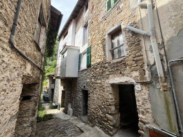 casa indipendente in vendita a Pigna