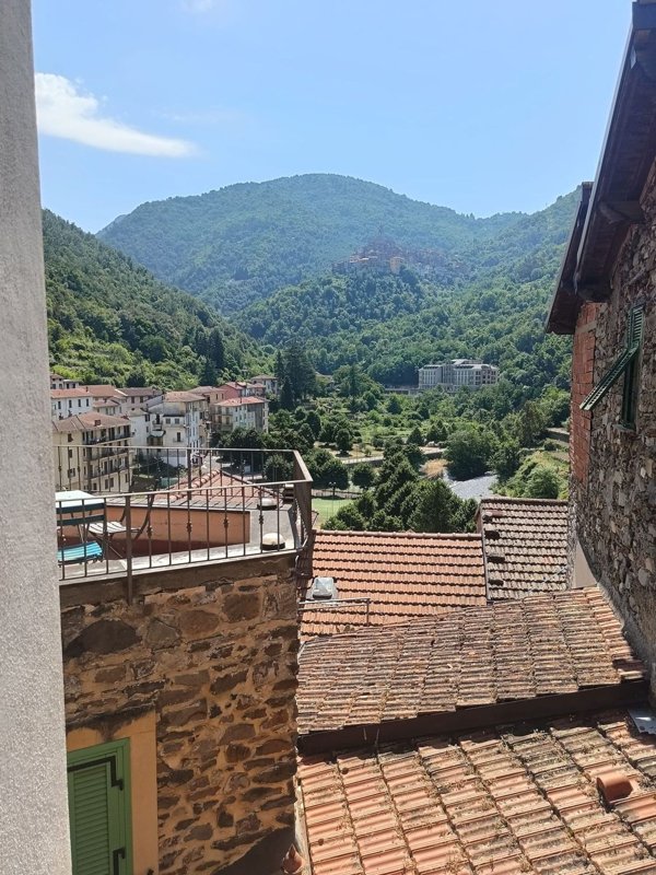 casa indipendente in vendita a Pigna