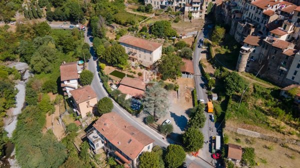 negozio in vendita a Pigna