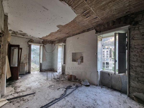 casa indipendente in vendita a Pigna