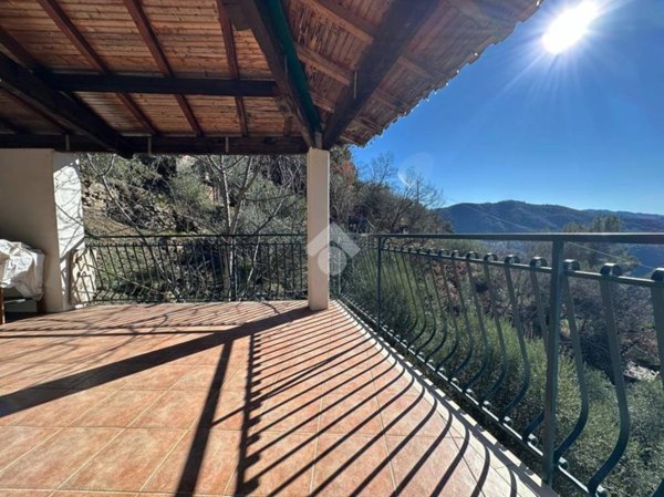 casa indipendente in vendita a Pigna