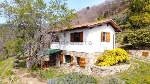 casa indipendente in vendita a Pigna