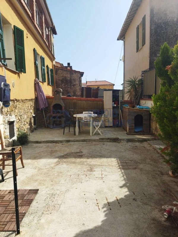 appartamento in vendita a Pompeiana