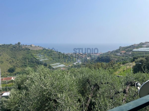 appartamento in vendita a Pompeiana