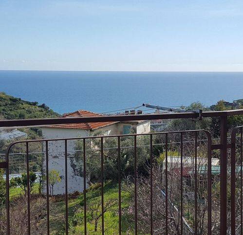 appartamento in vendita a Pompeiana