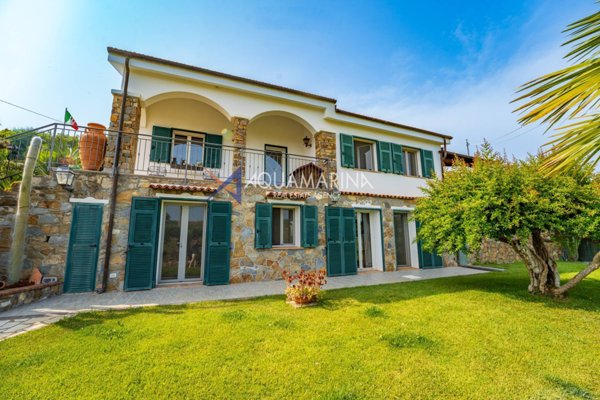 casa indipendente in vendita a Pompeiana