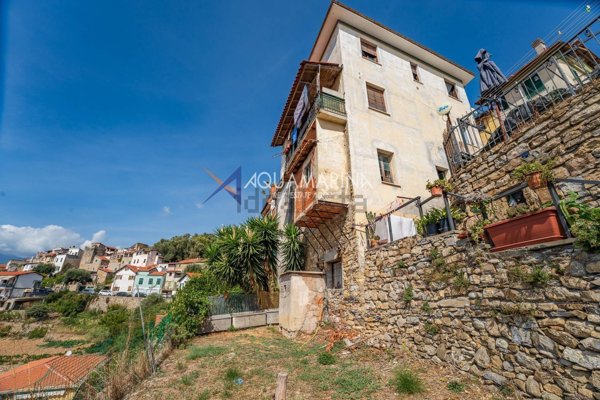 appartamento in vendita a Pompeiana