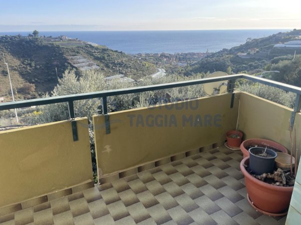 appartamento in vendita a Pompeiana