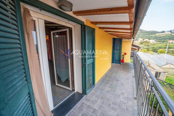 appartamento in vendita a Pompeiana