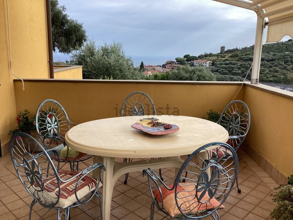 appartamento in vendita a Pompeiana