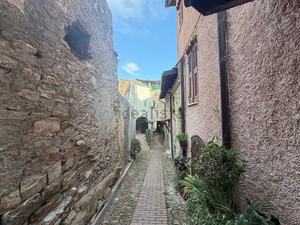 casale in vendita a Pompeiana