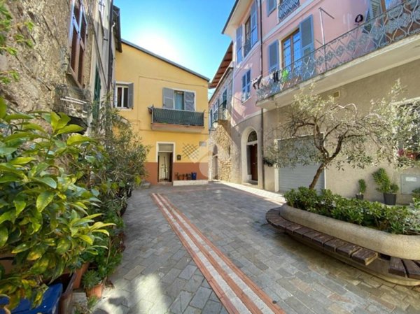 casa indipendente in vendita a Pontedassio in zona Villa Viani